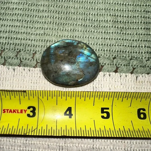 Iridescent Labradorite Stone - Picture 3 of 4